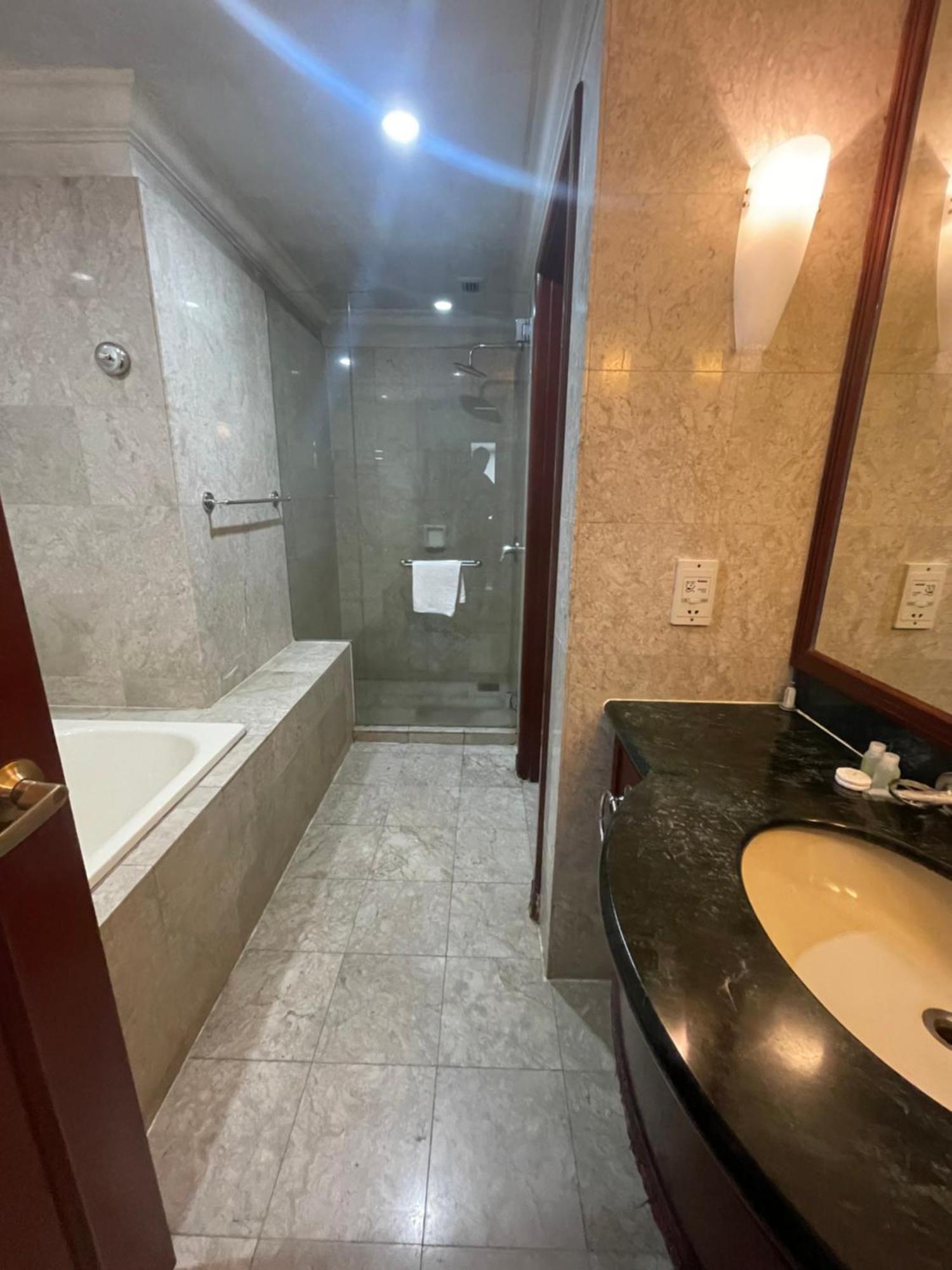 Apartment Grand Lumia At Berjaya Times Square Kl *
