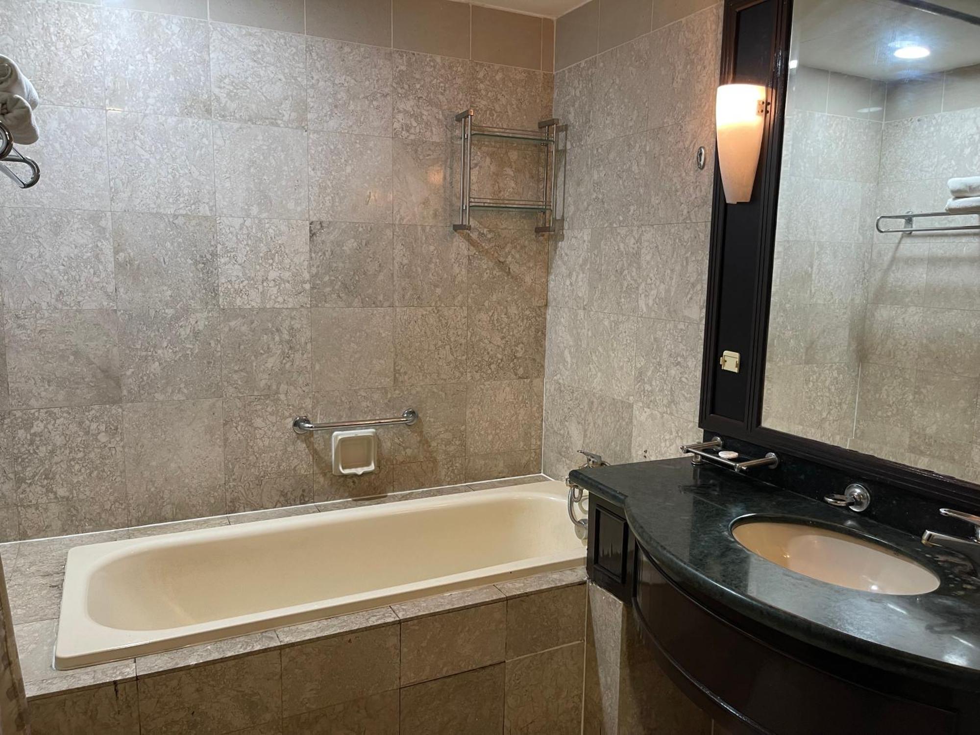 Apartment Grand Lumia At Berjaya Times Square Kl
